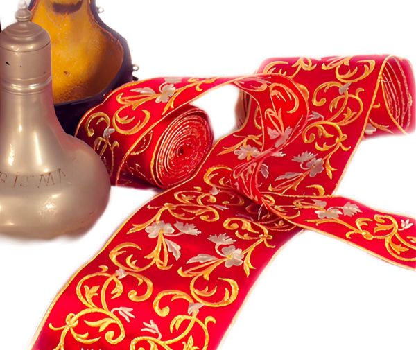 Immagine di Gallone dorato con ricamo in filato oro e argento 10 cm