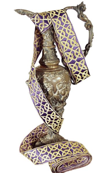Immagine di Gallone liturgico ricamo celtico in filato oro 6 cm