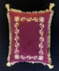 Immagine di Cuscino per leggio 42x34 cm in velluto con ricamo oro semplice