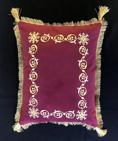 Immagine di Cuscino per leggio 42x34 cm in velluto con ricamo oro semplice